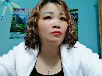 Bongacams Watch Live Sex Cams of Linhanhsex2k