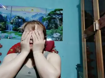 Bongacams Sex Cam of Linhanhsex2k