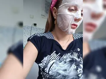 Bongacams Free Live Porn of Alenushka888