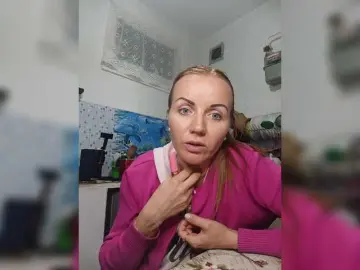 Bongacams Live Sex of Alenushka888