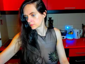 Bongacams Best live sex cam show of SexQueen11