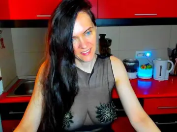 Bongacams Free Live Porn of SexQueen11