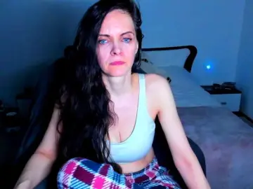 Bongacams Free Porn Cam of SexQueen11