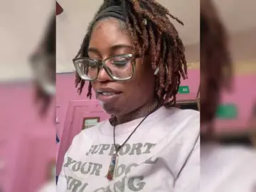 Bongacams Sex Cam of Kiarichikito1