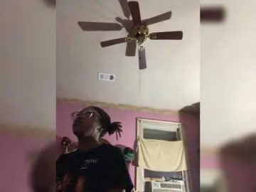 Bongacams Sex Cam of Kiarichikito1