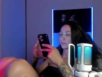 Chatting milf cams