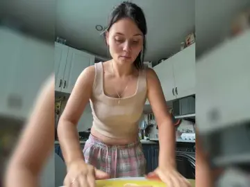 Bongacams Live Sex Cam of Paratrax