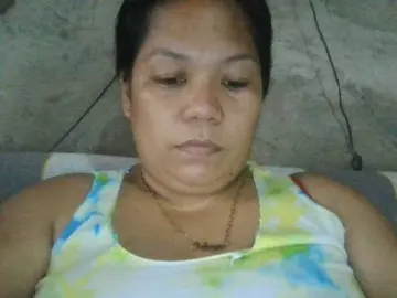 Bongacams Sex Chat of PinayHotMom