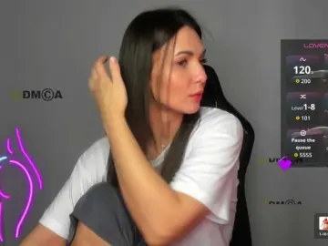 Bongacams Nude Webcam of Cute-Shy