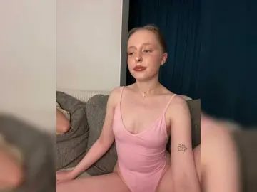 Bongacams Best live sex cam show of PeachPie