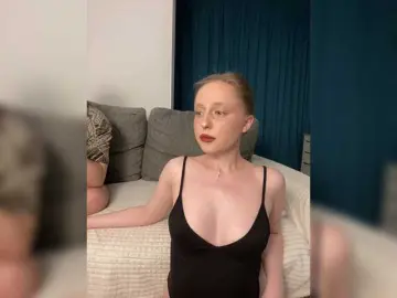 Bongacams Live Sex Cam of PeachPie