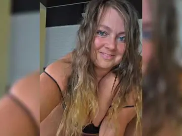 Stripping milf cams