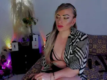 Bongacams Live Sex Cam of JeaniIneescott