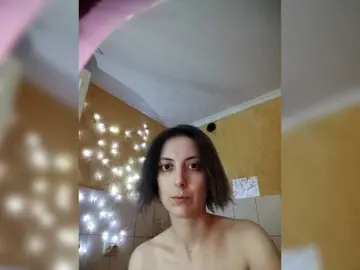 Bongacams Free Live Porn of Kira700