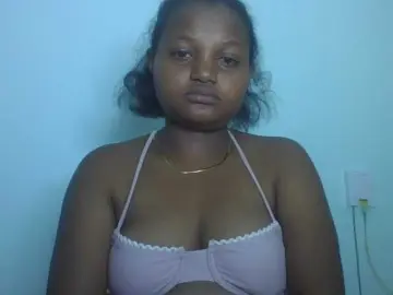 Bongacams Watch Live Sex Cams of elodiezah