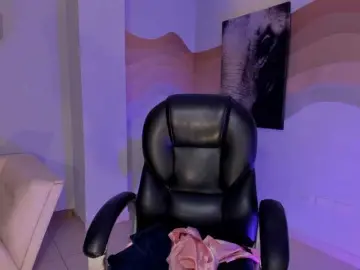 Bongacams Watch Live Sex Cams of MiaFarrell