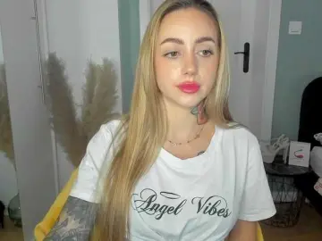 Bongacams Nude Webcam of SEXYcoralie