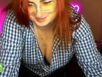 Bongacams Nude Webcam of Aliciaredluv