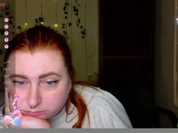 Bongacams Nude Webcam of Aliciaredluv