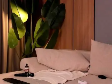 Bongacams Adult Video Chat of MiraVolt