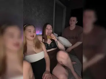 Bongacams Live Sex Cam of Sweet-pies