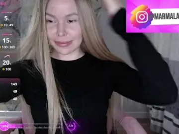 Bongacams Free Porn Cam of Foxymoxy19