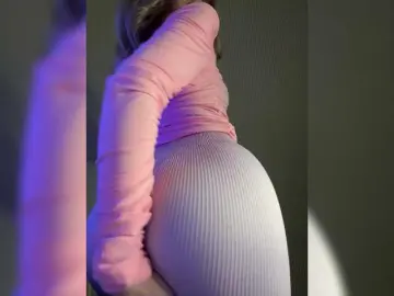 Bongacams Free Porn Cam of GoldenEmily