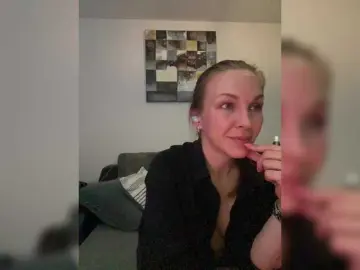Bongacams Adult Webcam of Alisasqrl