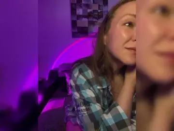 Bongacams Live Sex Cam of Alisasqrl