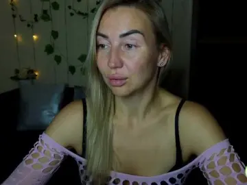 Bongacams Adult Video Chat of Jullyblondkiss