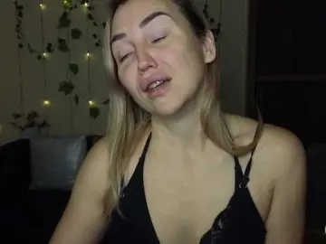 Bongacams Free Porn Cam of Jullyblondkiss