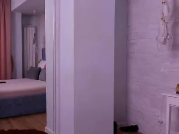 Full-private chat for 90+ tokens milf cams