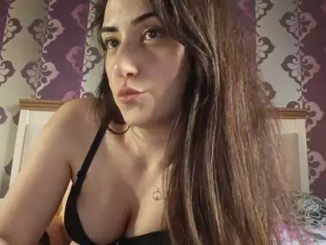 Housewife babe milf cams