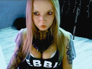 Bongacams Free Porn Cam of LisaModel