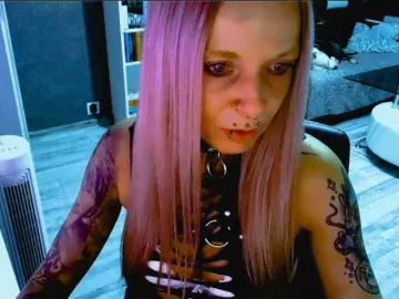 Bongacams Free Porn Cam of LisaModel
