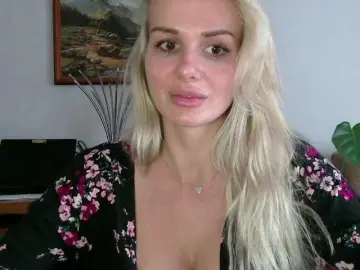 Bongacams Watch Live Sex Cams of CorneliaSweet