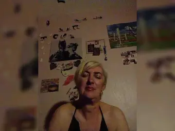 Bongacams Best live sex cam show of DearLady