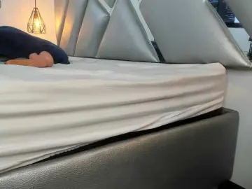 Ball sucking milf cams