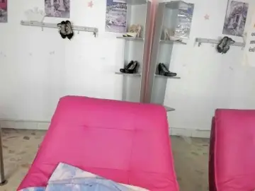 Dildoing milf cams