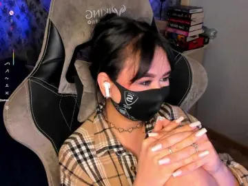 Fucking hard milf cams