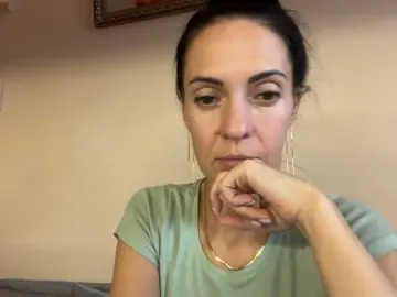 Bongacams Nude Webcam of elena1983