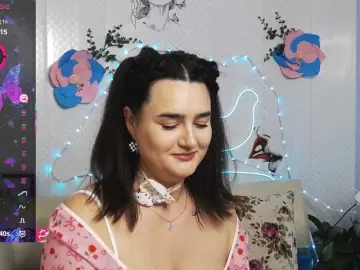 Brunette babe milf cams