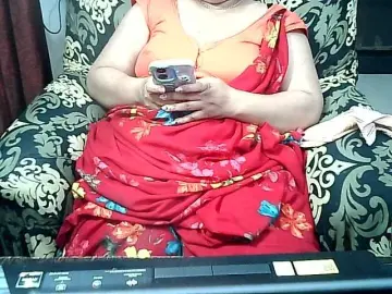 Bongacams Sex Cam of Indianbhabhimilf40