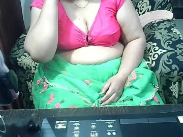 Bongacams Sex Cam of Indianbhabhimilf40
