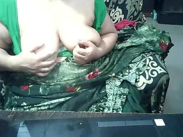 Bongacams Sex Chat of Indianbhabhimilf40