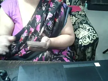 Bongacams Private Sex Chat of Indianbhabhimilf40