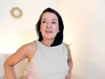 Bongacams Watch Live Sex Cams of mystic-carito