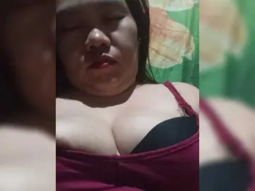 Bongacams Free Porn Cam of Chemaihot96