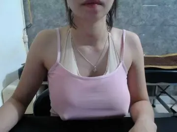 Bongacams Watch Live Sex Cams of HotQueen93