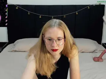 Bongacams Watch Live Sex Cams of CatmintLush